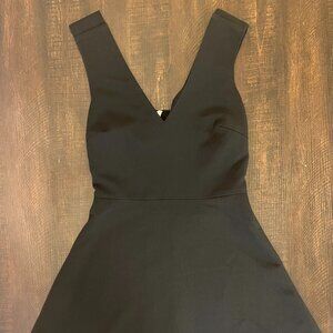 Women's Lucy & Co Black V-Neck Dress Size M With Cute Back